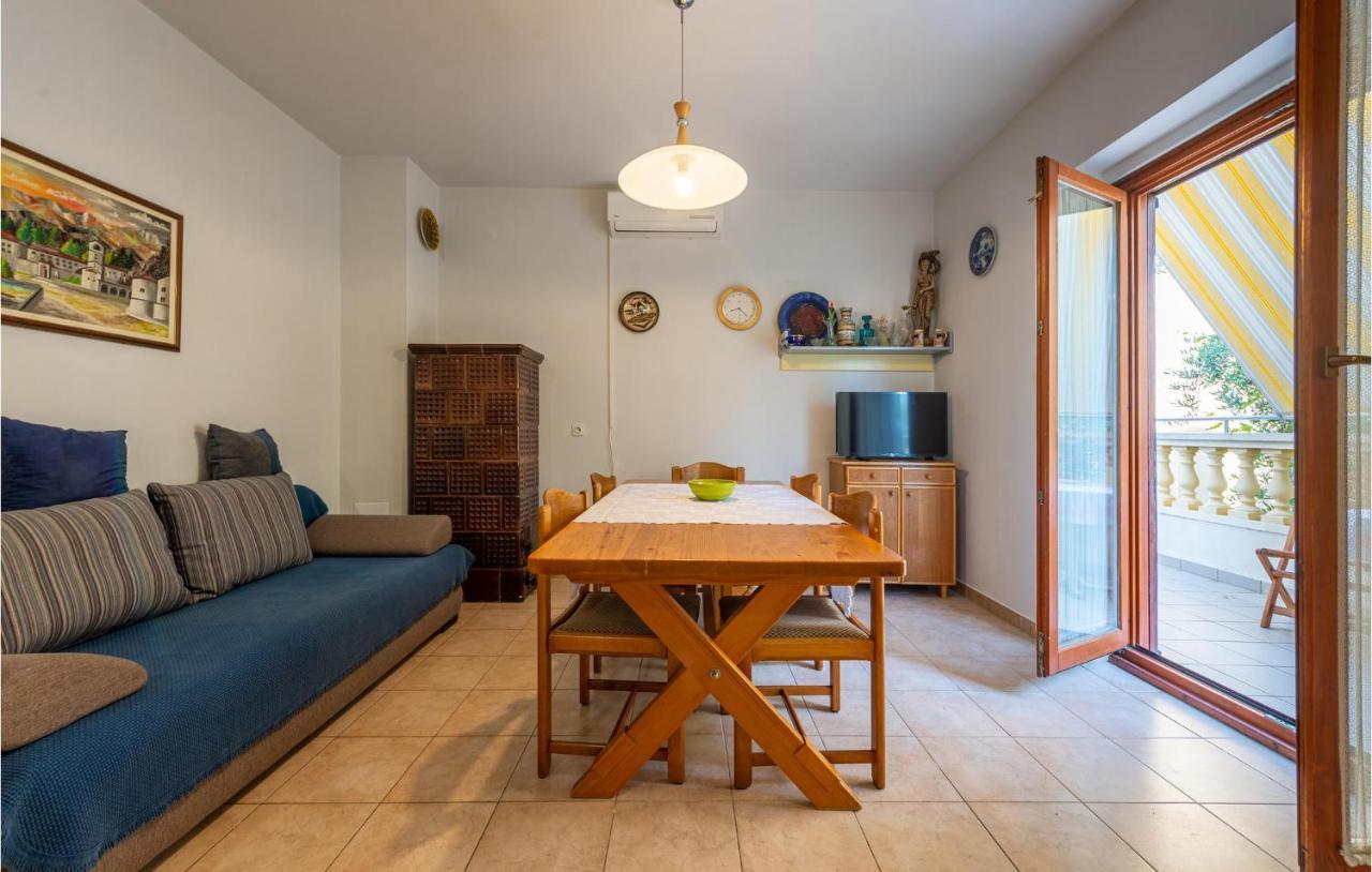 Stunning Apartment In Zadar With Wifi 外观 照片