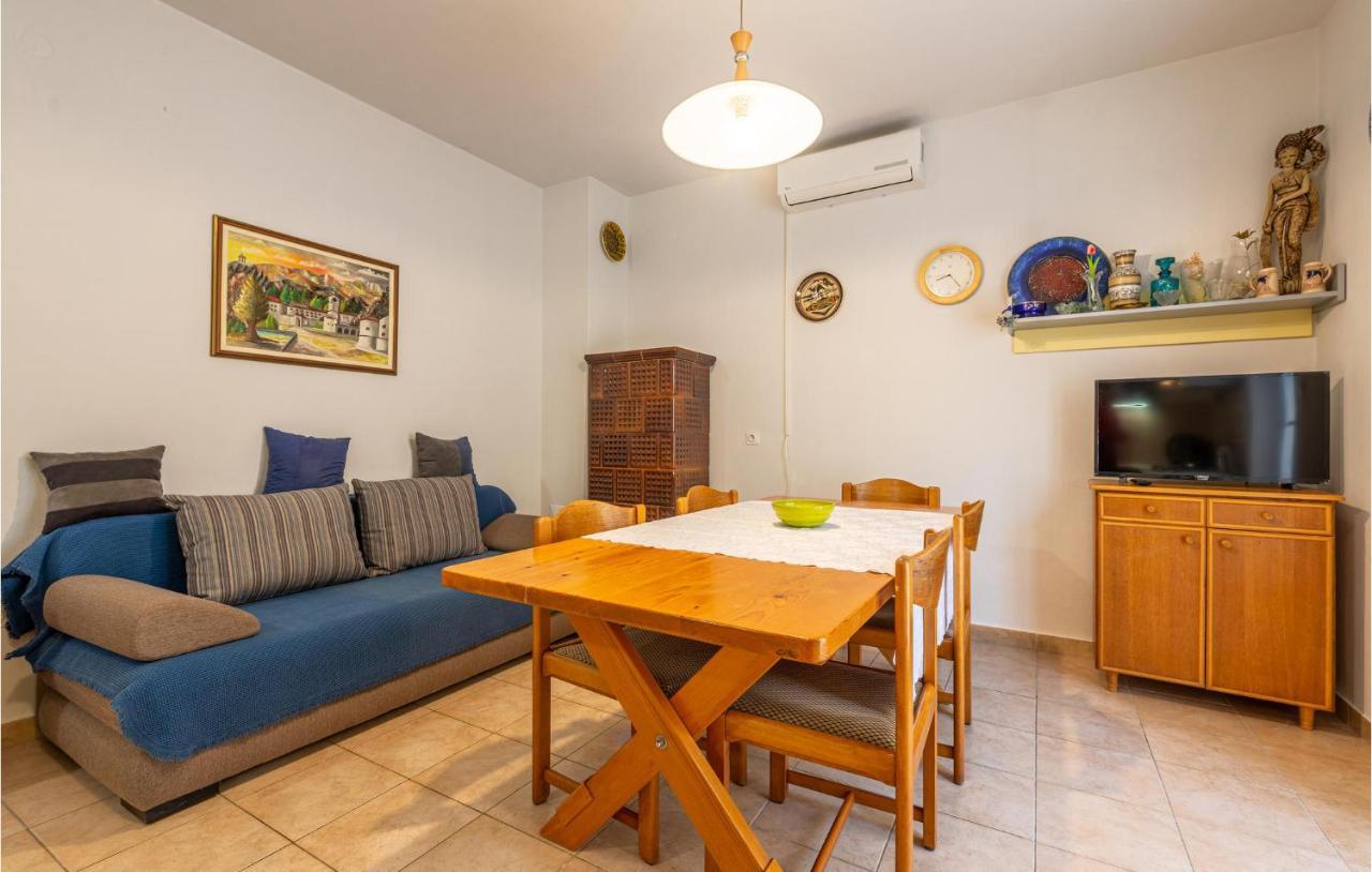 Stunning Apartment In Zadar With Wifi 外观 照片
